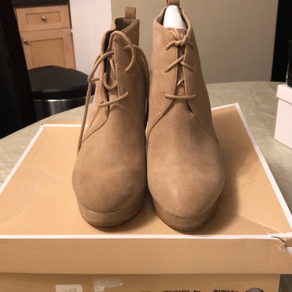 Michael kors size 9 1/2 wedge booties